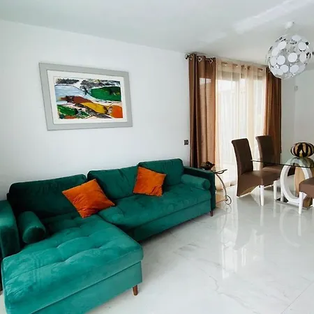 Super Cool In Cristianos