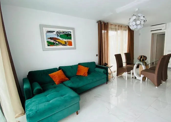 Super Cool In Cristianos