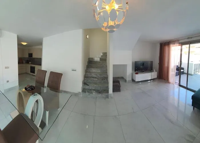 Super Cool In Cristianos * Los Cristianos (Tenerife)